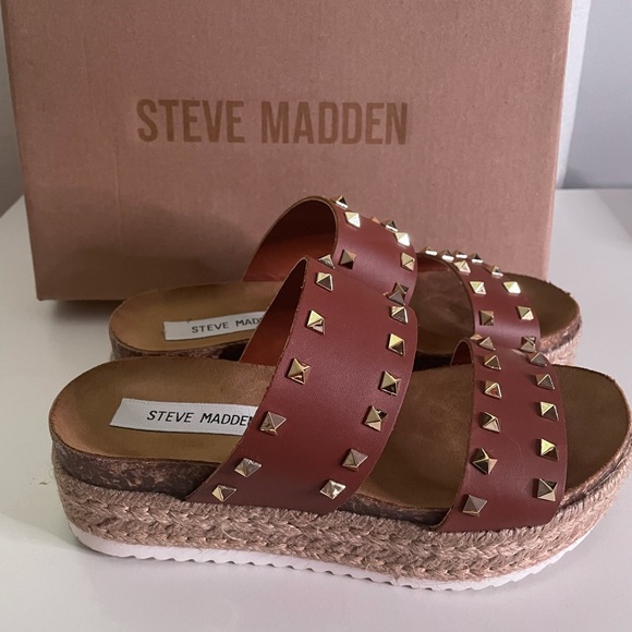 Steve Madden sandals **SOLD** - Picture 1 of 3